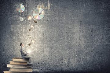 《卖火柴的小女孩》讲了一个什么故事？